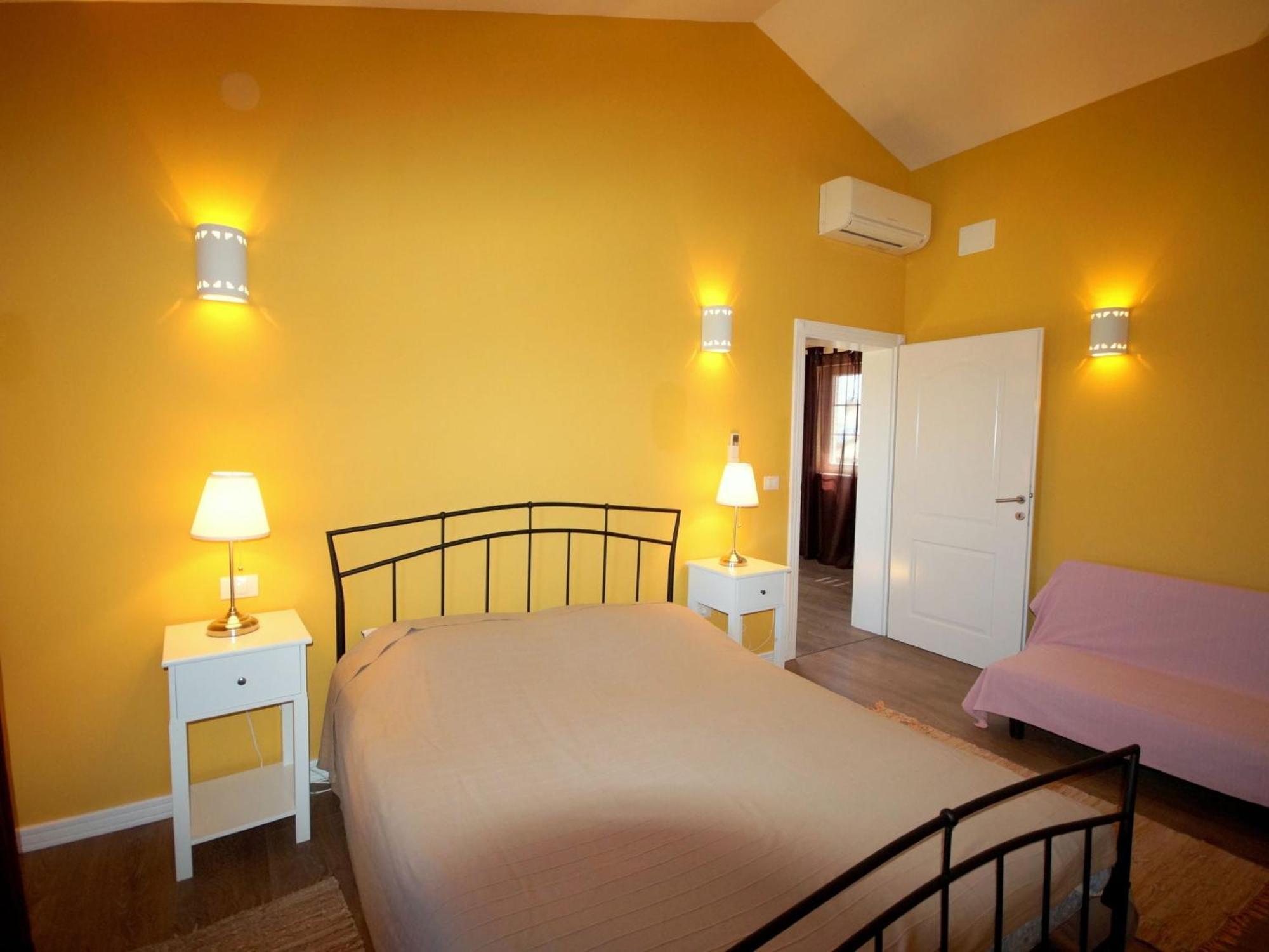 Lovely Villa With Pool, Wellness And Fenced Garden Rakalj Экстерьер фото