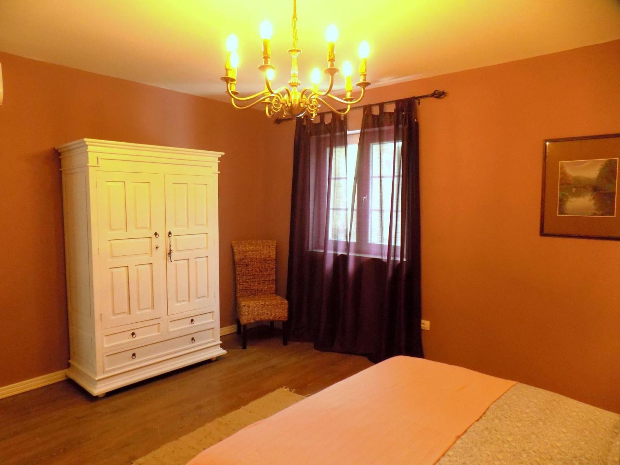 Lovely Villa With Pool, Wellness And Fenced Garden Rakalj Экстерьер фото