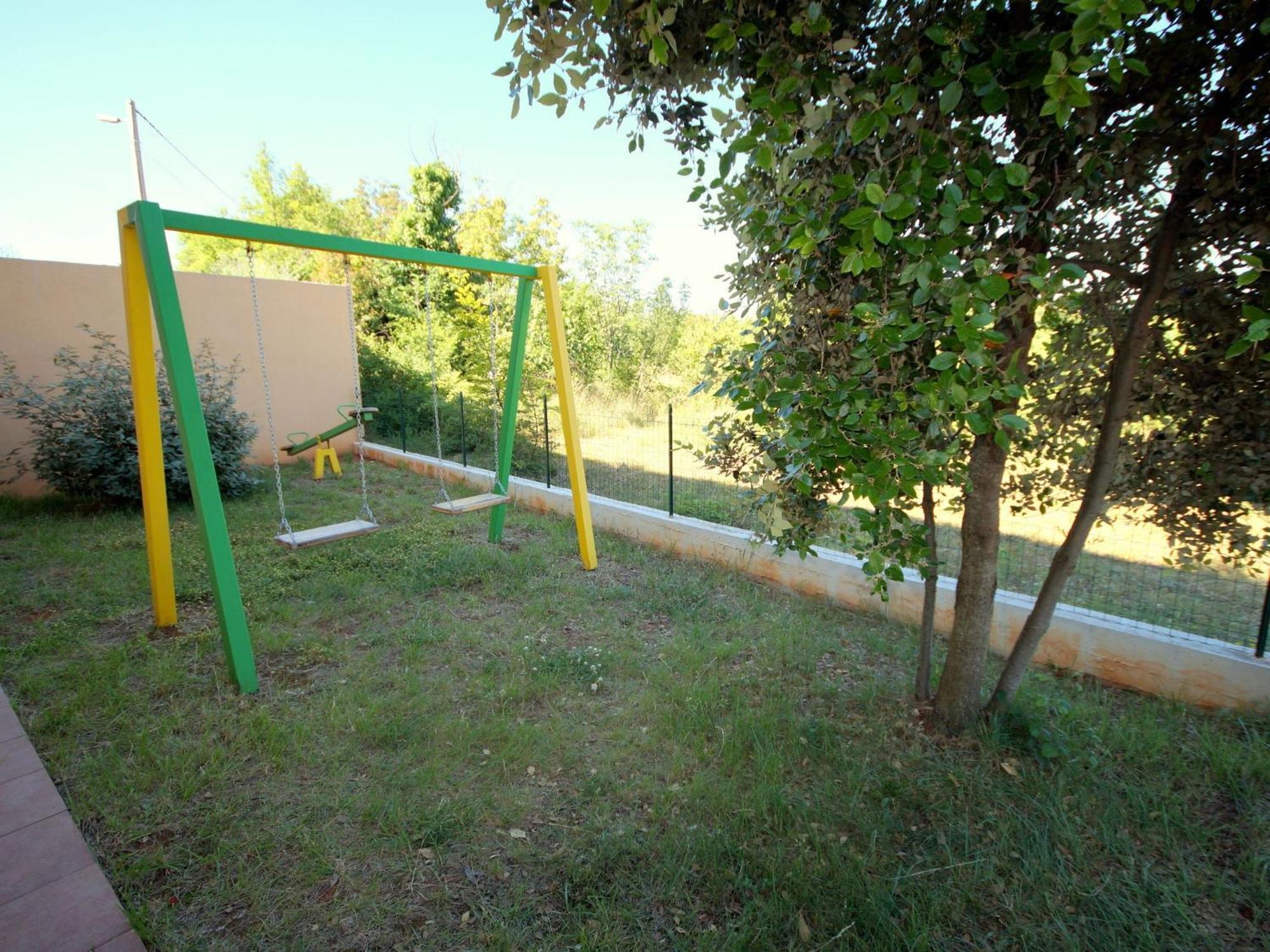 Lovely Villa With Pool, Wellness And Fenced Garden Rakalj Экстерьер фото
