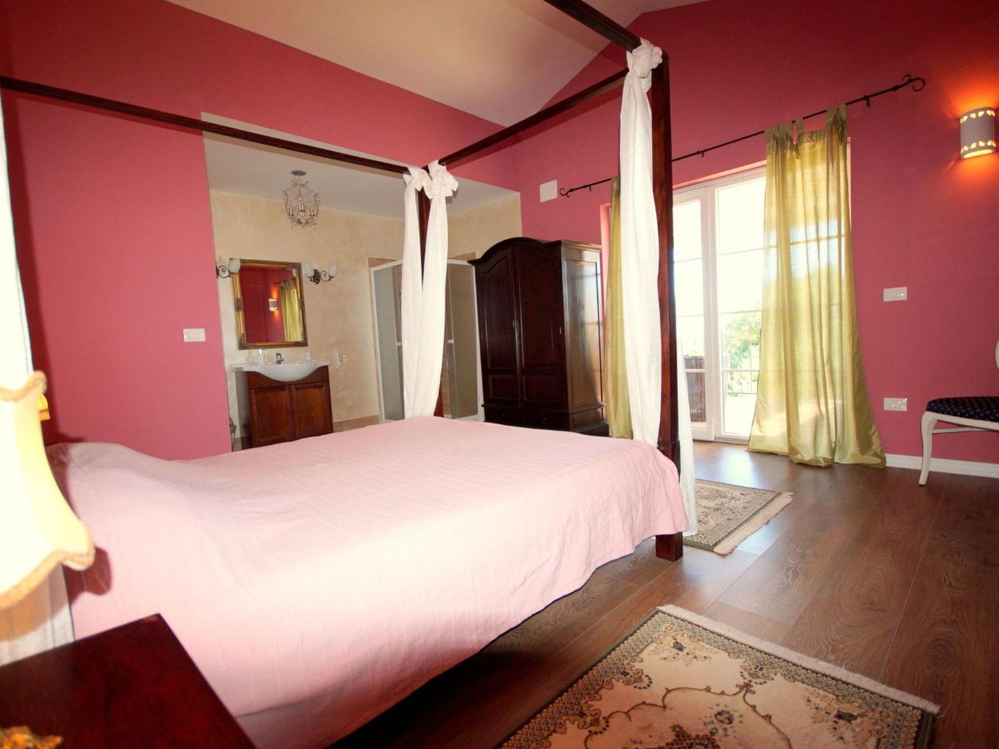 Lovely Villa With Pool, Wellness And Fenced Garden Rakalj Экстерьер фото
