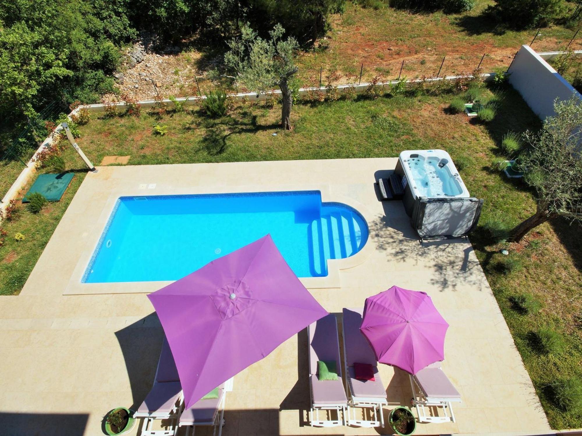 Lovely Villa With Pool, Wellness And Fenced Garden Rakalj Экстерьер фото